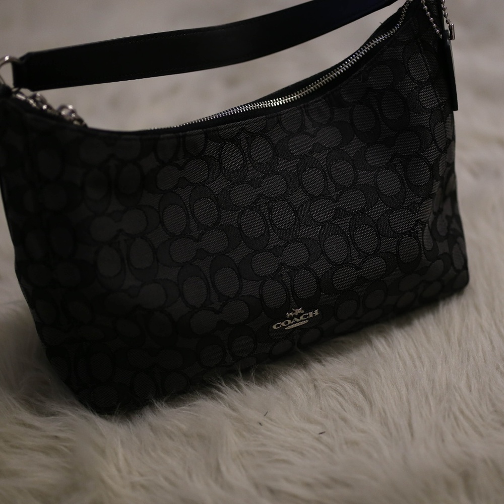 Couch purse